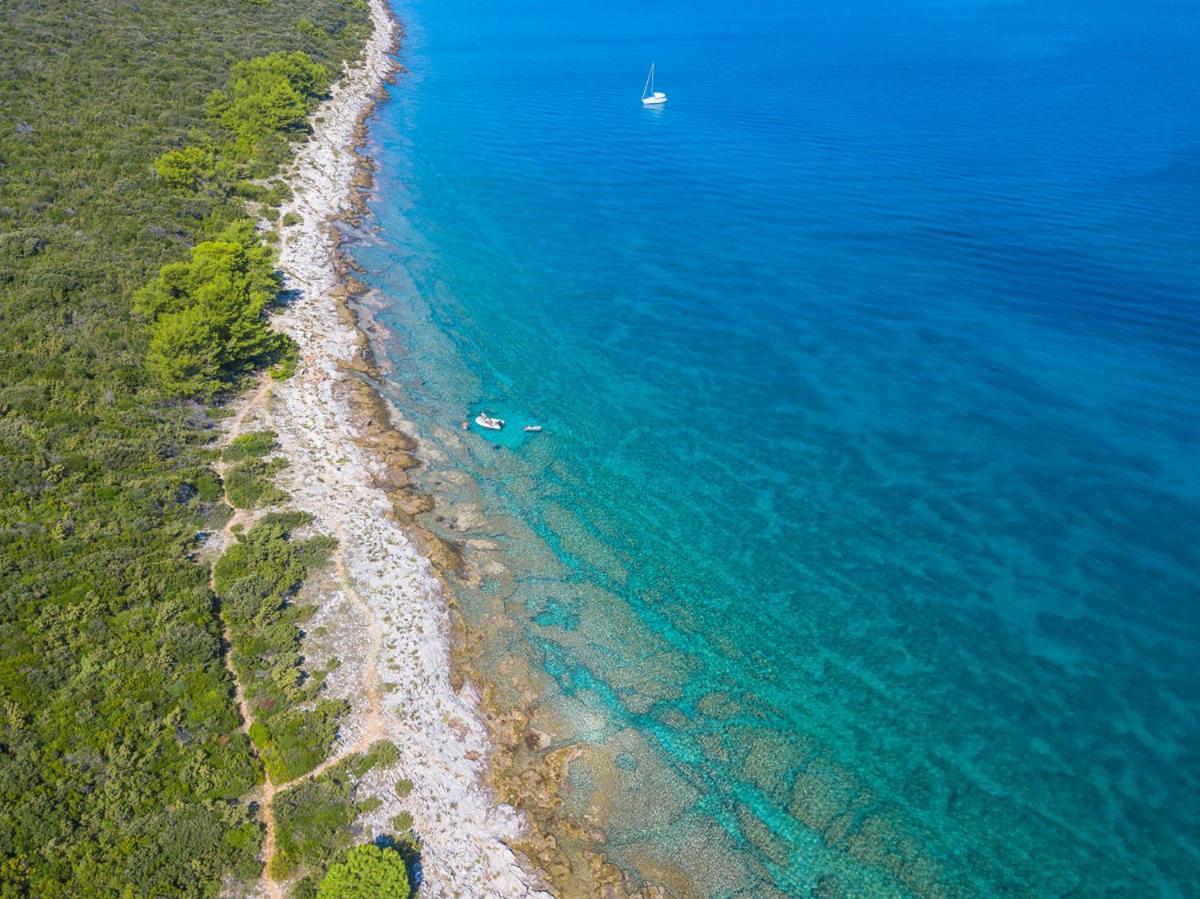 Caravan Near The Sea 2 Ugljan Bagian luar foto